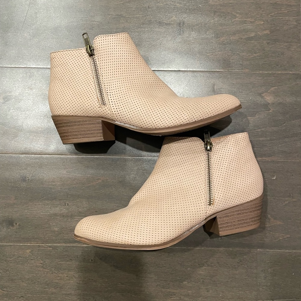 Ankle booties